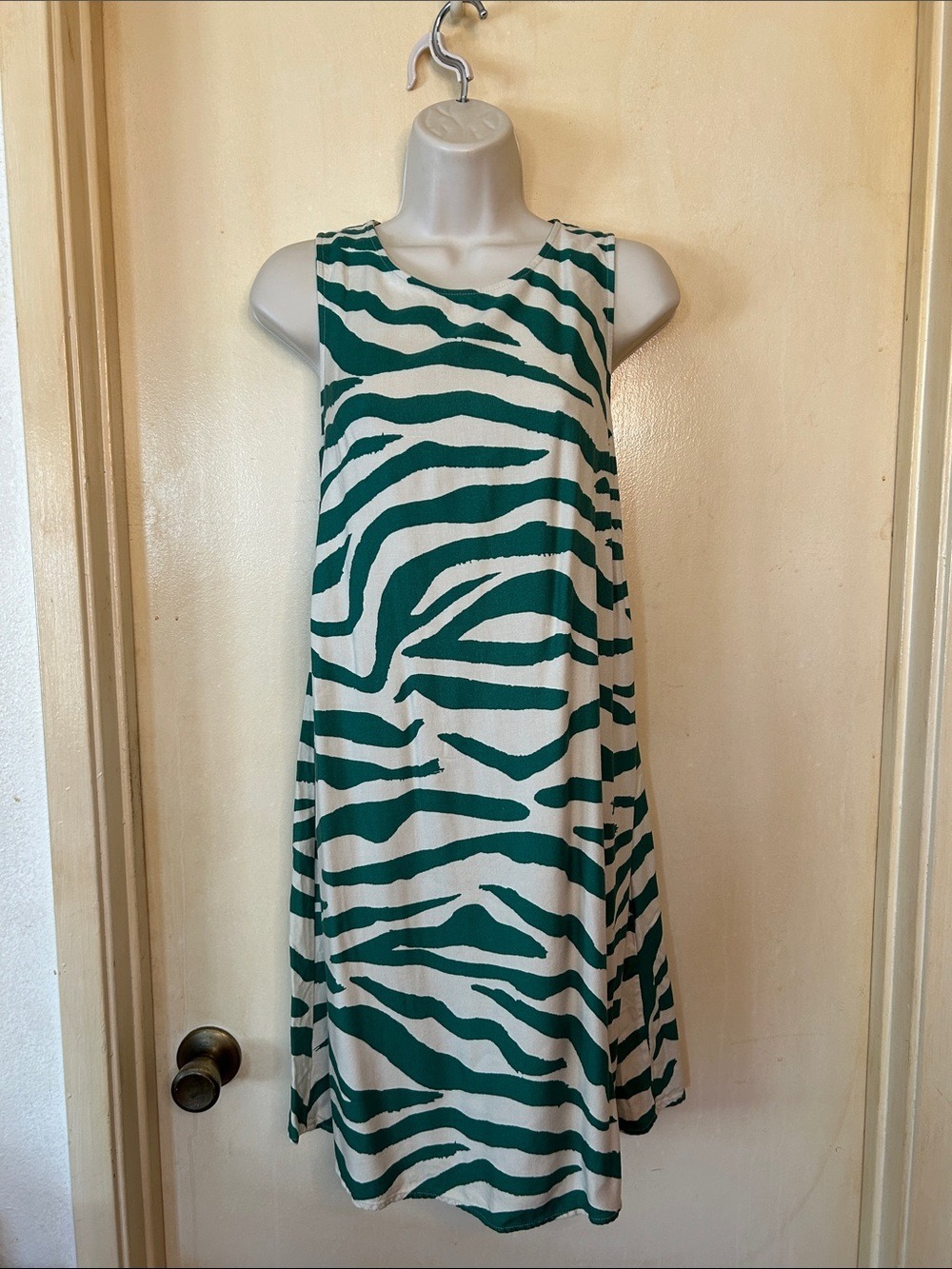 Hering Green Zebra Print Sleeveless Shift Mini Dress size M
